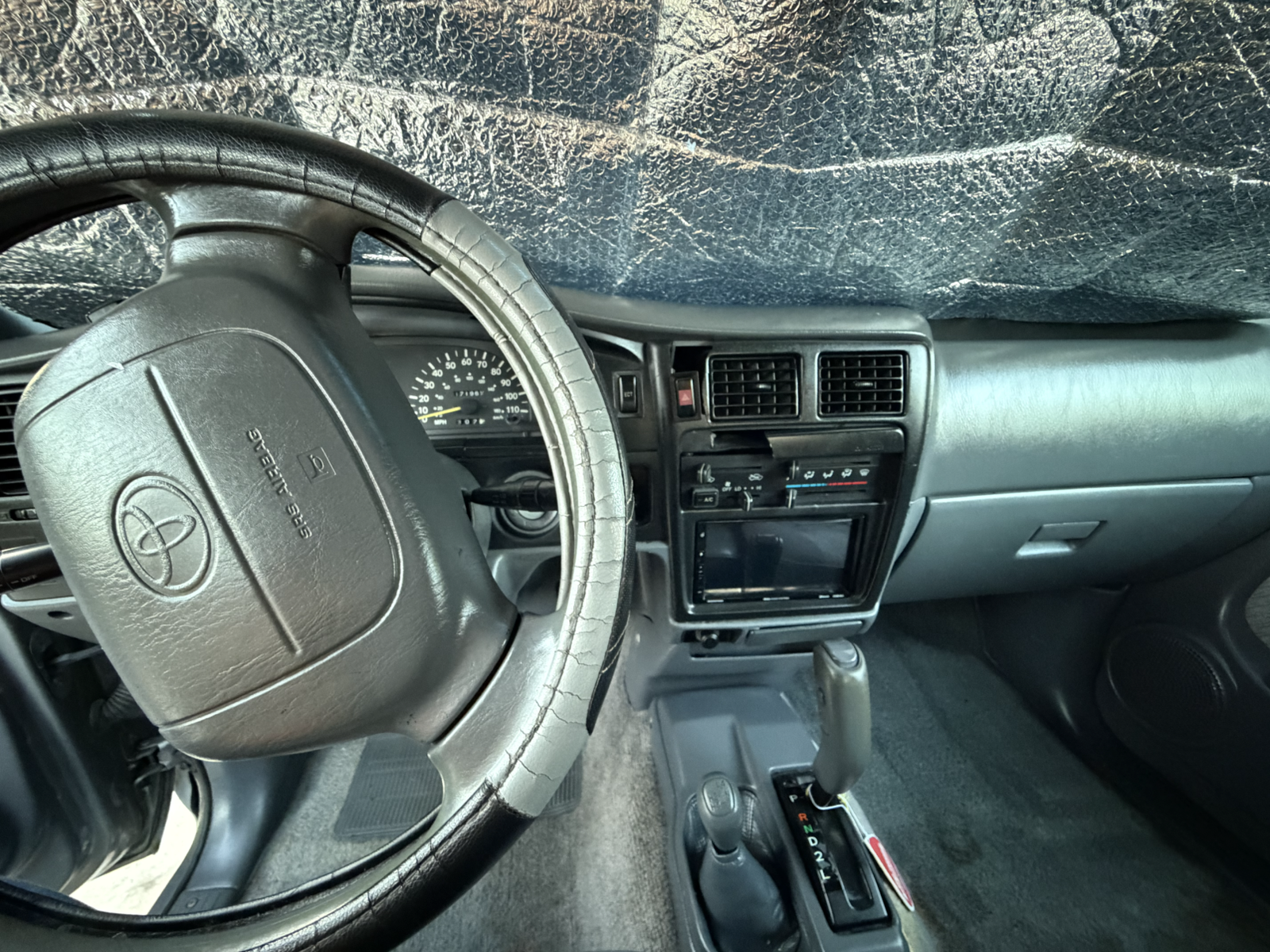 Additional vehicle detail photo