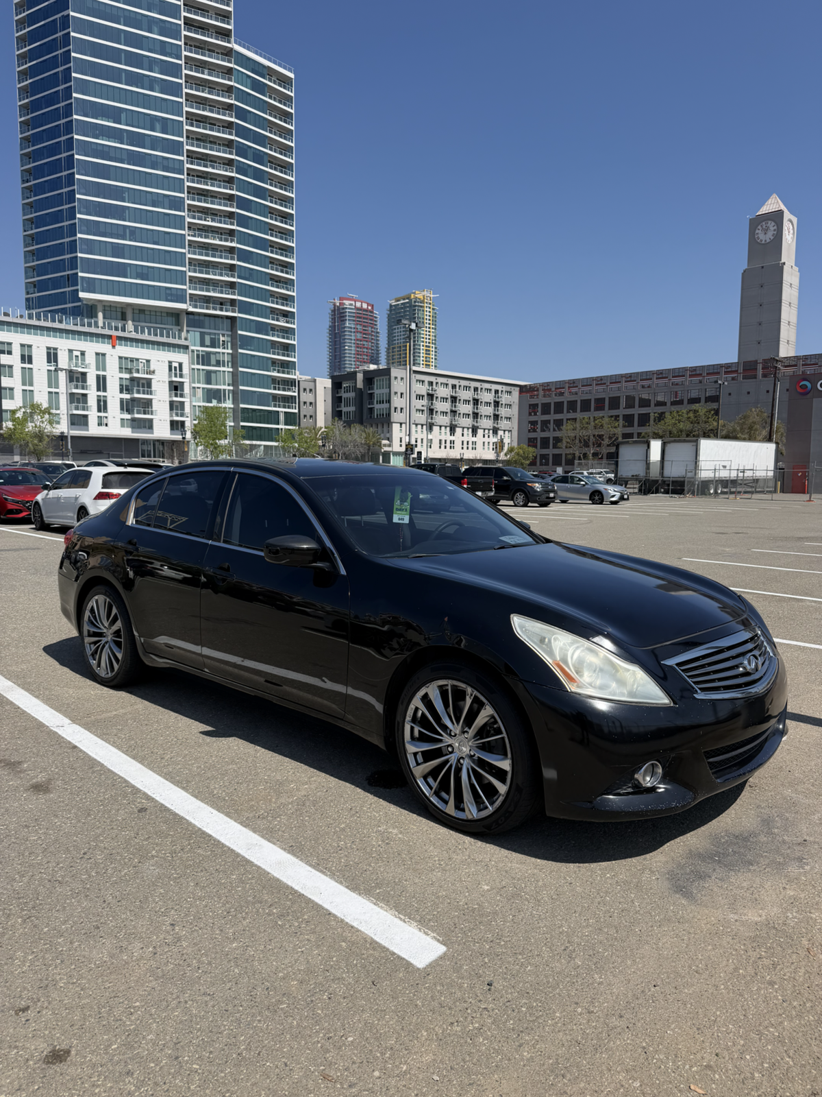 Additional vehicle detail photo